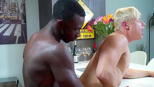 Blonde Twink Alan Swallows Parker Paynes Massive BBC – Steamy Gay Anal Ride