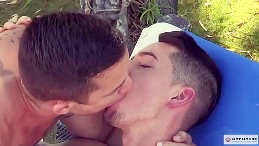 Seductive Massage Turns Steamy as Nic Surrenders to Virile Vince – Hot Homo Passion