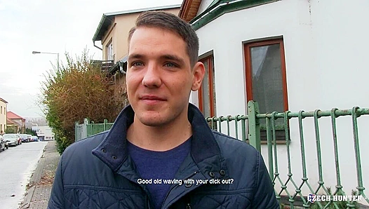 Czech Muscle Stud Takes Deepthroat Gets Loaded Hard – HotCumLoad 18+