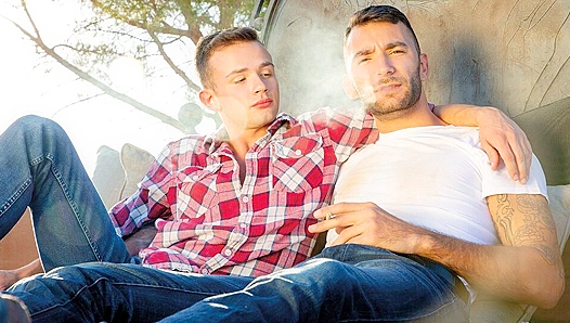 Bareback Passion Under the Sun: Logan Takes All from Brian – Falcon Studios