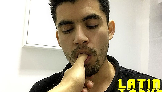 POV: Passionate Argentine Stallion Roars as He Cums Hard – LatinLeche 18+