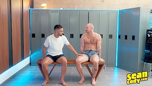Evan Drew Sinks into Slippery Anal Action – Oiled Up Fun at SeanCodyX
