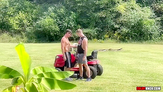 Finn August Devours Colby Knox Bareback Outdoors – Lawn Jock Heat 18+