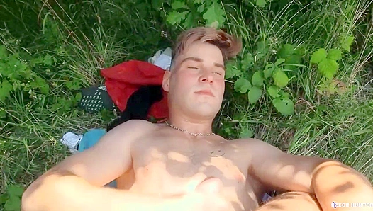 Wild Naughty Twink Gets Pounded by Big Dick in the Woods – XXX Gay