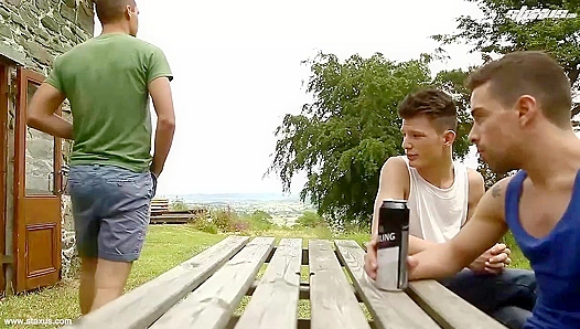 Hard Outdoors Fuck: Gabriel Josh Trade Deep Rides from Orlando – 18+