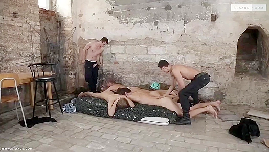 Benjamin Dunn Nick Vargas Unleash Lust in Steamy Bareback Threesome – Gay XXX