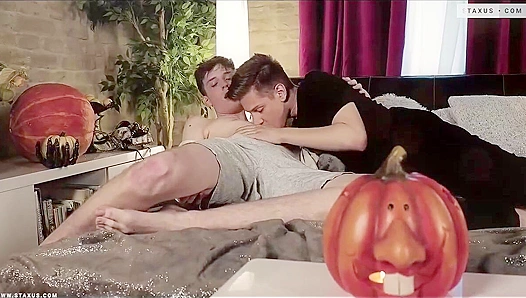 Conor Davis Ray May Dive Deep — Insane Anal Stretching Action – GayXXX