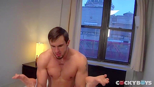 Kennedy Carter Phoenix Saint Heat Up With Wild Muscle Passion – 18+