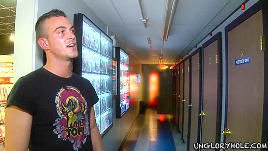 Forbidden Desires Unzipped: Hot Closet Encounter Ignites Passion – GayXXX 18+