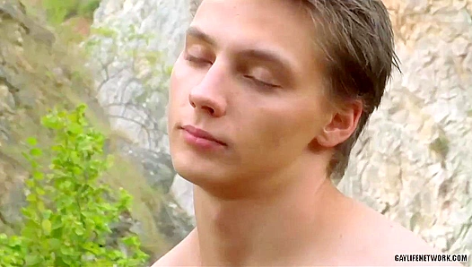 Outdoors Gone Wild: Kevin Ateah Adam Ross Share Deepthroat Action – LollipopTwinks