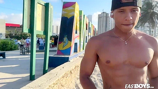 Chiseled God Damond Brown Flexes Every Muscle – EastCoast Heat 18+