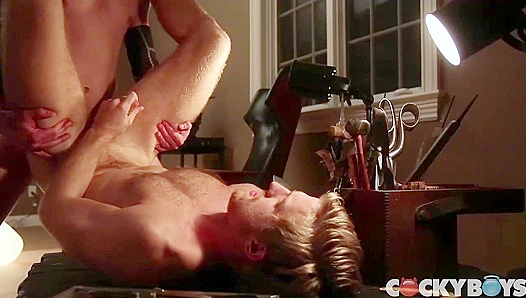 Tayte Hanson Goes All In: A Hot, Uninhibited Gay Fantasy – CockyBoys 18+