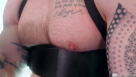 Embracing Forbidden Lust: Brad, Rockwell Jacksons Steamy Tryst – ManRoyale 18+