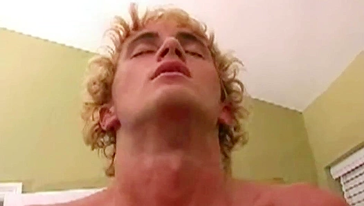 Jarrett Fox Mark Ignite Steamy as Twinks Over 30 Clash – Hot Gay Action
