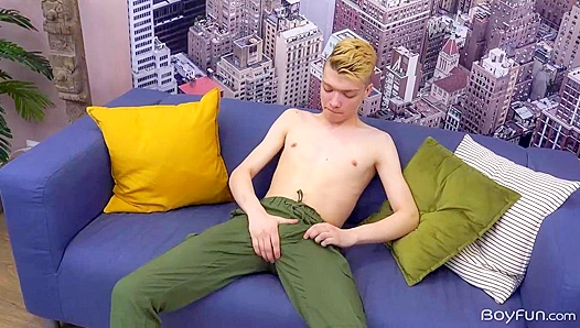 Mike Steed Rides Hard Deep-Throats His Massive Silicone Cock – BoyFun