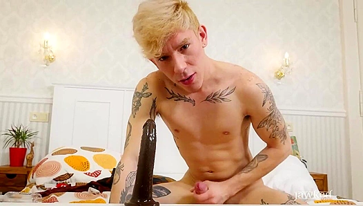 Roman Capellani Takes Massive dildo Deep — Extreme Stretching Madness – JAWKED