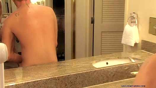 Mason Ross Gets Horny Watching Himself Stroke – Twinkylicious 18+