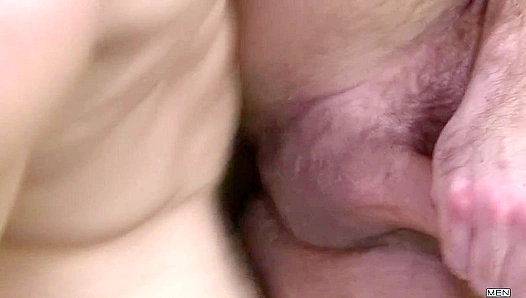 Intimate Close-Up Action: Jessie Colter Takes It from Joe Parker – Str8ToGay 18+