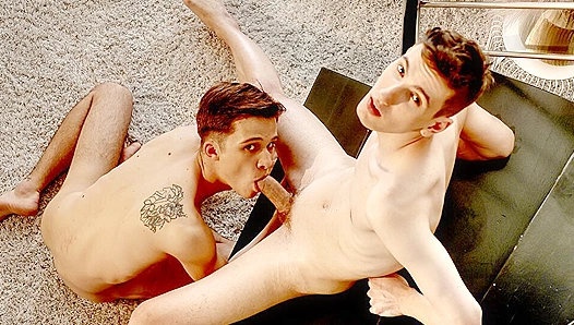 Henry Levitt Neo Davis Get Dirty in Hot Sauna Blowjob Session – GayXXX