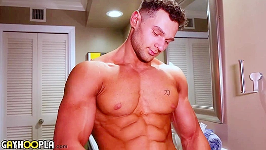 Beefy Zack Dickson Cums Hard from Intense Solo Ride – Hot Gay Action 18+