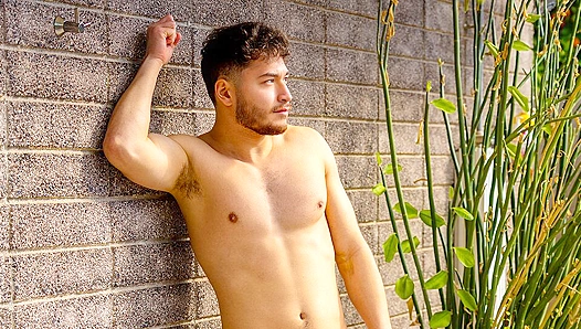 Pretty Theo Pounds His Massive Erect Cock All By Himself – Gay XXX