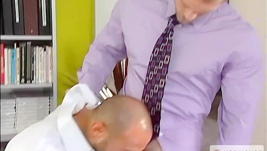 CJ Madison Slams Paul Wagner Against the Desk – Steamy Gay Anal Scene