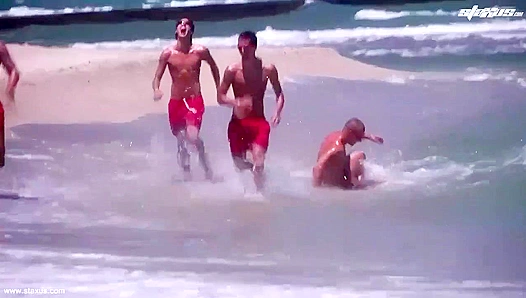 Steamy Trio Action: Jon, Roz Mathew Ignite Hot Shower Passion – GayXXX