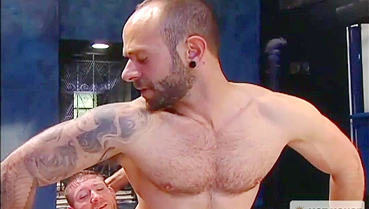 Outdoor Fire: Johnny Gunn Rick Van Sants Steamy Naked Encounter – HotHouse M2M