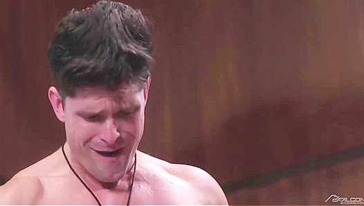 Steamy Encounter: Devin Jake Go Wild in the Lockers – GayPornX 18+
