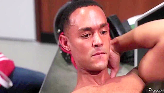 Steamy Encounter: Devin Jake Go Wild in the Lockers – GayPornX 18+