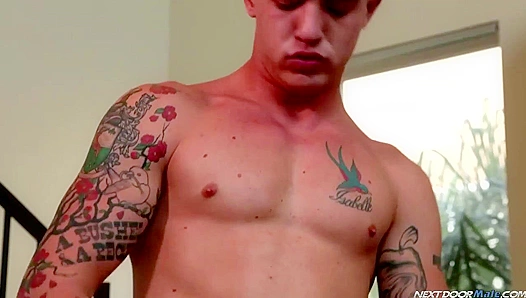 James Ryder JERKS OFF Shows Off That PERFECT ASS – Next Door Fantasy 18+