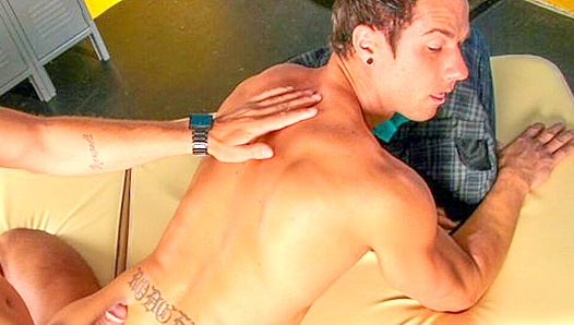 Steamy Massage Turns Hot: Rod Daily Jay Cloud Ignite Passion – GayPornDaily