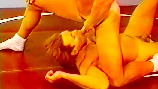 Struggling for Control: Bruce Chris Heat Up with Raw Gay Passion – BonusHunks