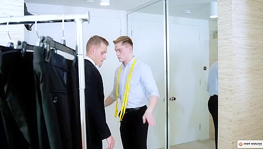 Jay Tee Dominates Shane Cook in Steamy Bareback Ride – HotHouse M2M