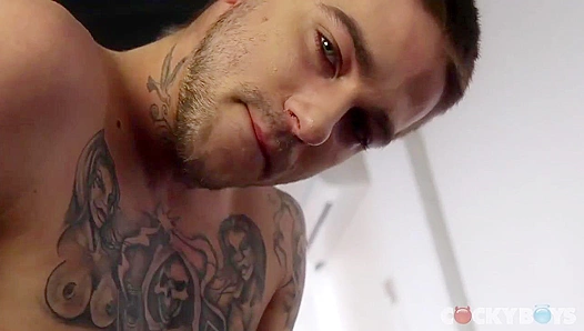 Simon Archer Takes It All: Deepthroat Mastery Fleshlight Pleasure – CockyBoys 18+