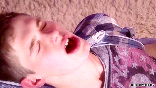 McKensie Dominates Drake Lawand in Hot Twink Action – LollipopTwinks 18+
