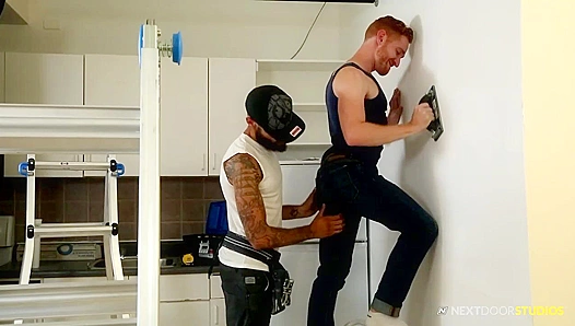 Steamy Encounter: Leander Dylans Sweating Body Ignites Passion – GayPornX 18+
