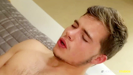 Michael Del Rey Dakota Youngs Fleshlight Frenzy – Hot Gay Action 18+