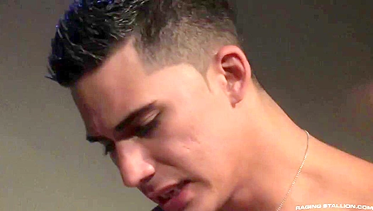 Buff studs heat up the dark room—Austin Wylde takes on Topher DiMaggio in raw passion –
