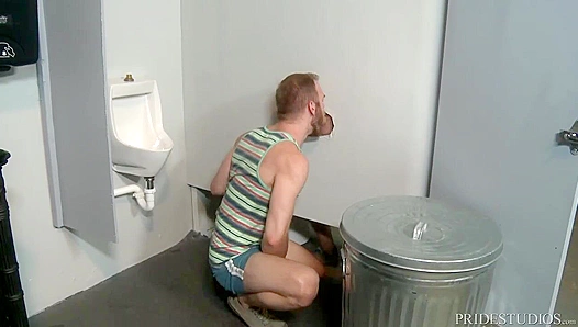 Chandler Scott Peter Marcus Go Wild in Steamy Bathroom Encounter – Pride Studios