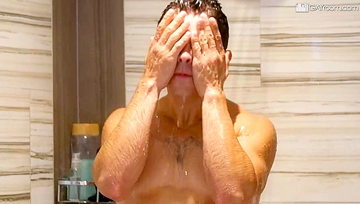 Hot Steam, Hard Throbs: Cazden Zanders Gets Wild in the Shower – NaughtyMatures 18+
