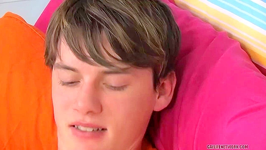Jeremy Cameron Go Wild Fucking Under Vibrant Club Lights – Lollipop Twinks