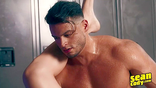 Hot Locker Room Action: Axel Michael Goes Wild for Sean Cody X – 18+