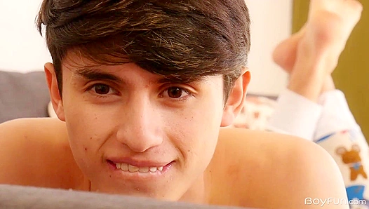 Burning Desire: Justin Ollies Wild Ride – Steamy Gay Encounter 18+