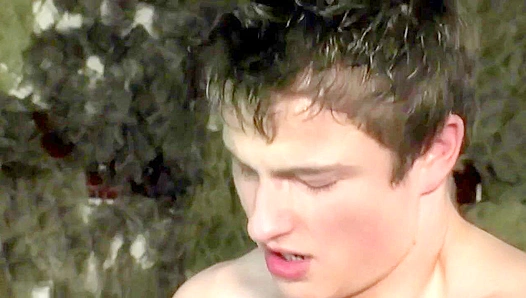 Jeffrey Radden Commands a Hot Triple Penetration Ride – Gay XXX Adventure