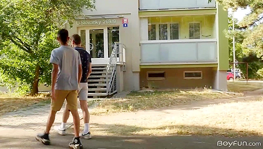 Andy Henry Takes Double Penetration Head-On — Anal Action – CzechHunks 18+