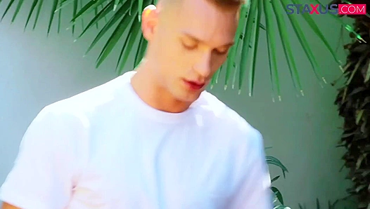 Kieron Zaks Nico Vegas Heat Up the Outdoors – Steaming Hot Naked Fun – GayXXX