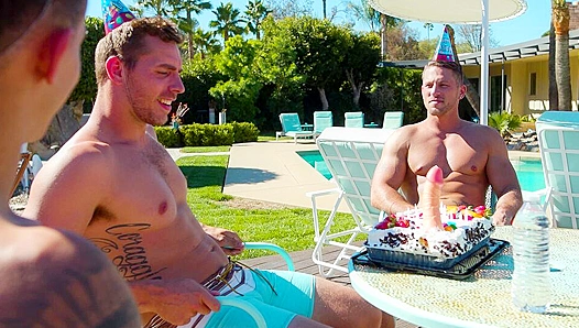 Roman Todd Gets Pounded Hard in Steamy Gay Encounter – NextDoor Films