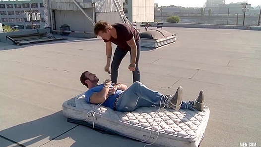 Spencer Reed Dominates Parker London with Deep anal Action – 18+
