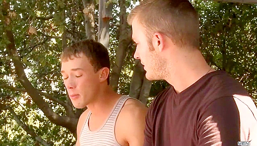 Under the Sun: Christian Wilde Gets Pounded Hard by Kirk Cummings – Hot Raw Sex Outdoors